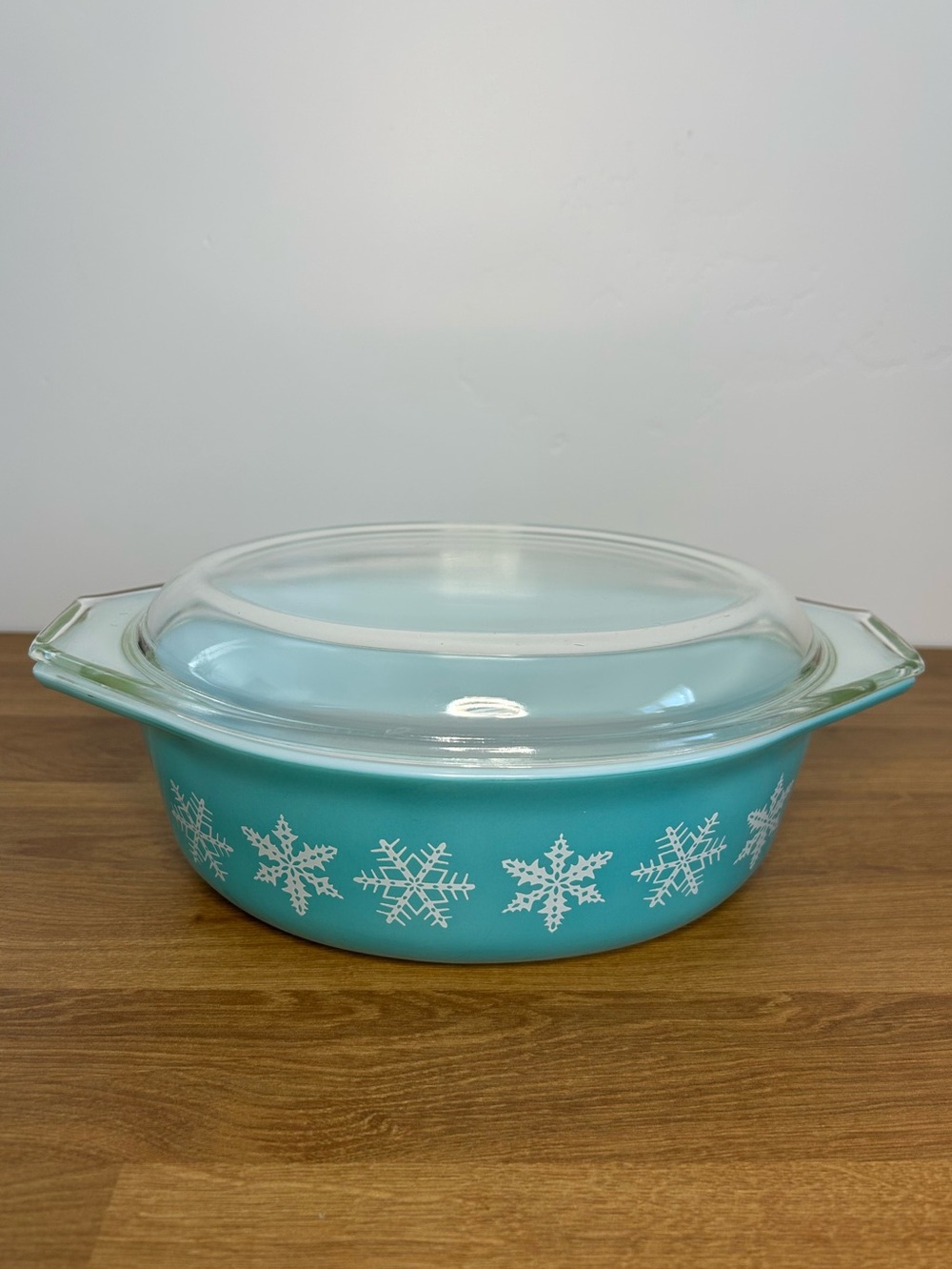 Vintage Pyrex 043 Turquoise Snowflake Oval Casserole Dish w Glass Lid